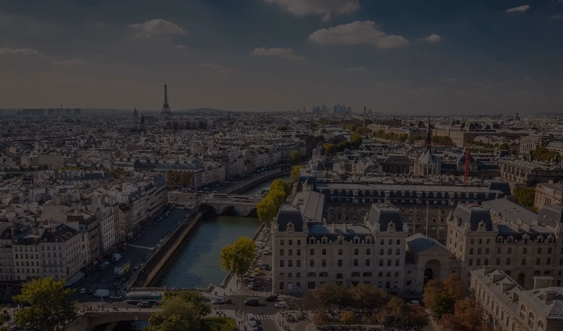 Paris - Exploring the City of Love & Light | page main banner image
